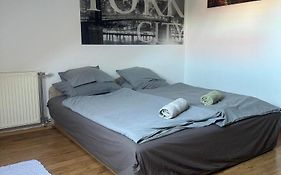Hotello Apartmanház és Panzió